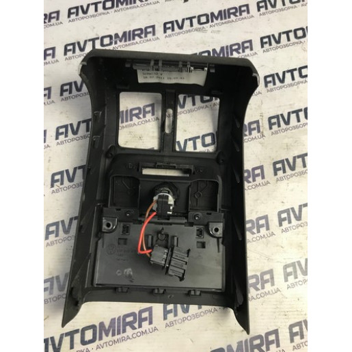 Накладка консоли задняя VW Passat B7 2010- 3AA864298